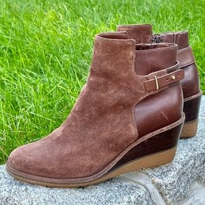 Cole Haan x Nike Air Size 10.5 Waterproof Brown Suede Booties